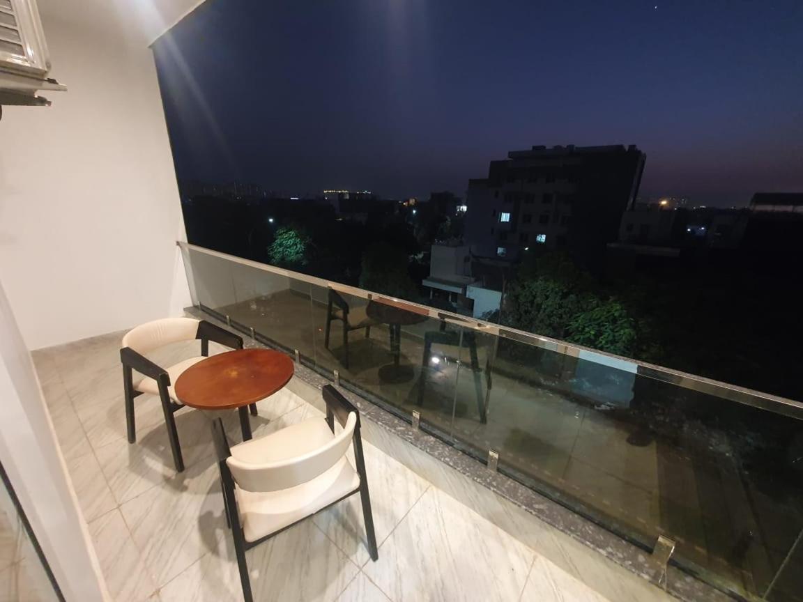 Kds Residency Hotel Greater Noida Eksteriør billede