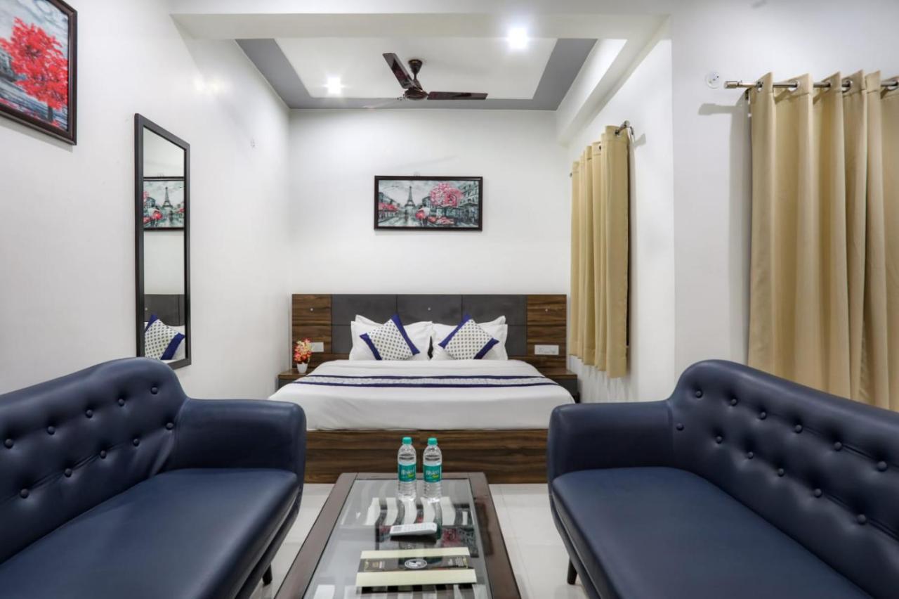 Kds Residency Hotel Greater Noida Eksteriør billede
