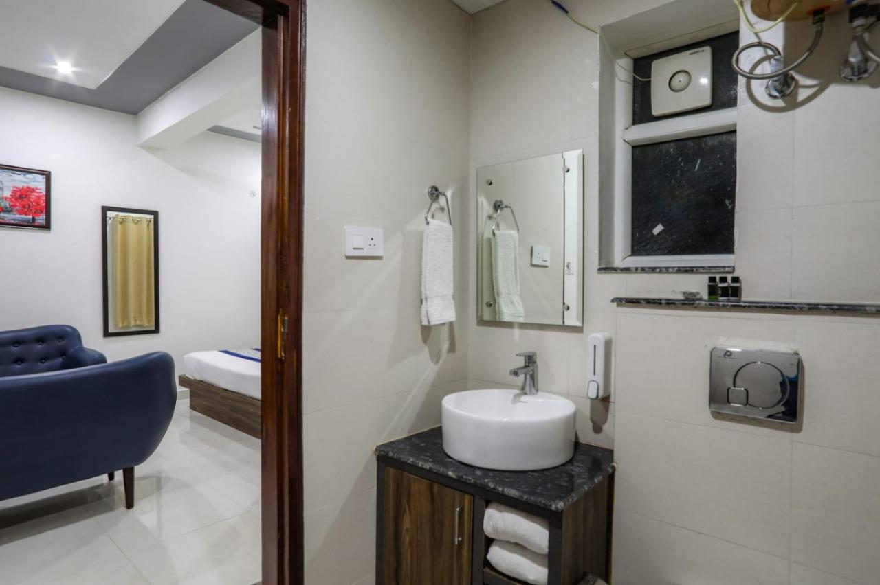 Kds Residency Hotel Greater Noida Eksteriør billede